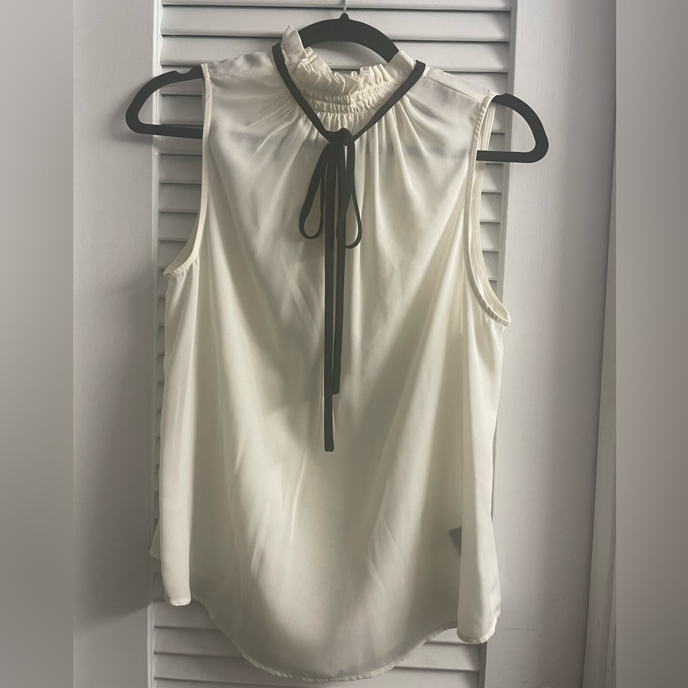 Who What Where NWT Mock Pleated Neck, Smocked Bodice Blouse, Size M